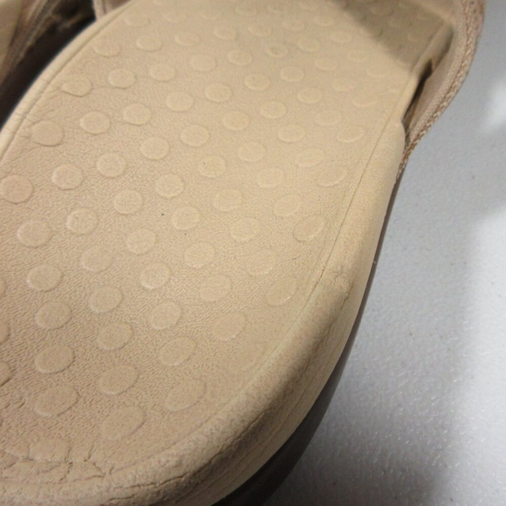 Vionic womens tan an brown thong sandals 10 M - Picture 6 of 8